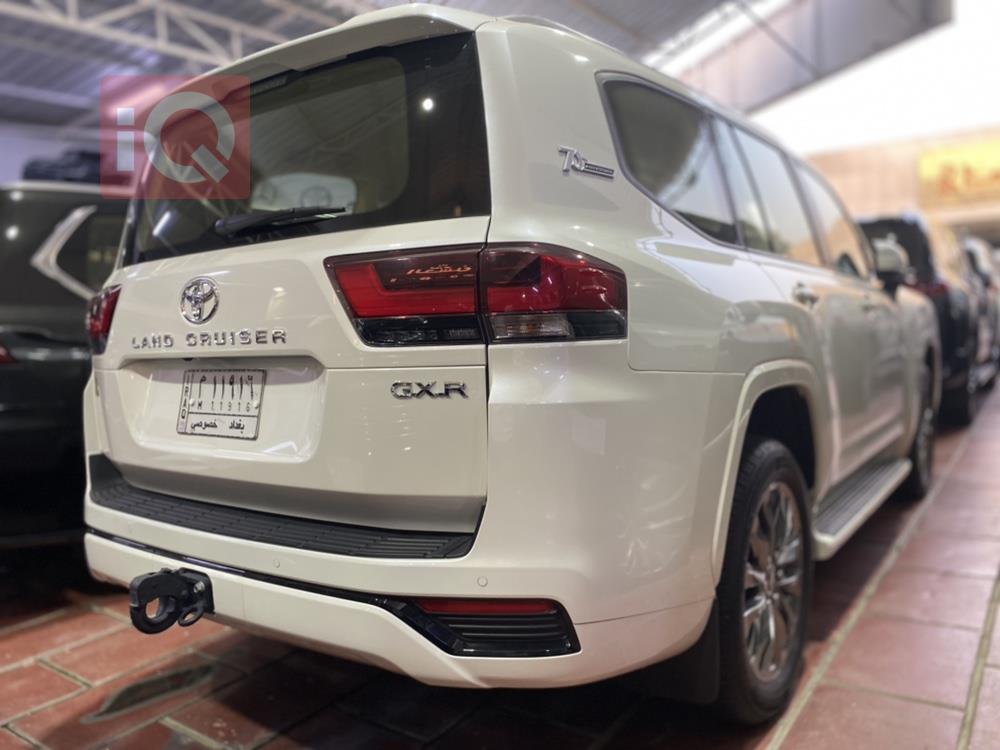 Toyota Land Cruiser